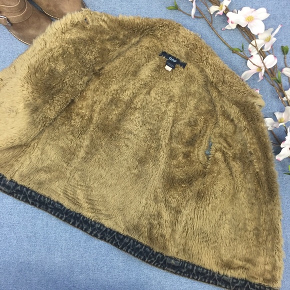 GAP Faux Shearling Lined Denim Vest, XS - Picture 5 of 5
